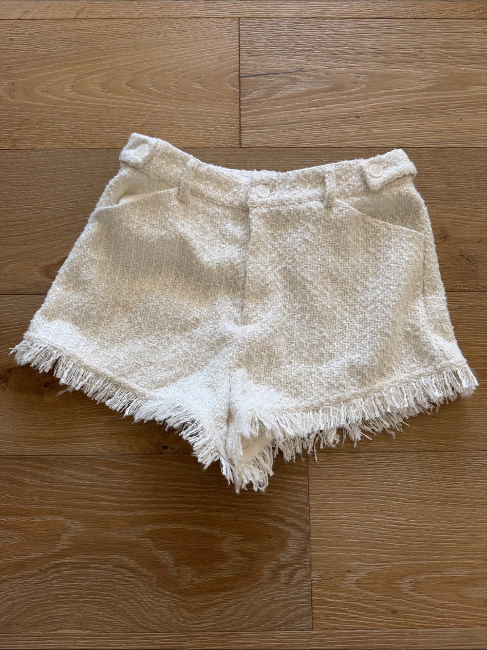 Forever 21 Frayed textured Hem Cream Women’s Shorts size S